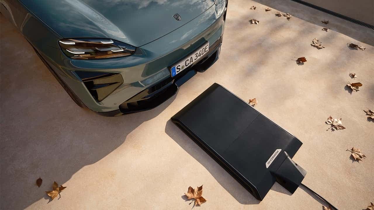 Porsche Elektrikli Cayenne İçin Kablosuz Şarj Pedini Satışa Sundu
